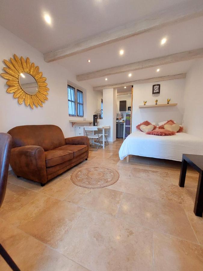 Logement D'Exception Pres Du Colorado Provencal Dans Une Residence Au Calme Avec Piscine Offrant Une Vue Imprenable Sur Le Luberon Depuis Sa Terrasse Viens Exterior foto